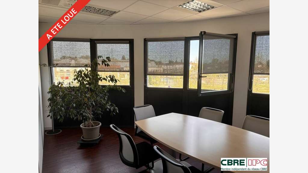 Location très beau plateau de bureau Dax gare TGV