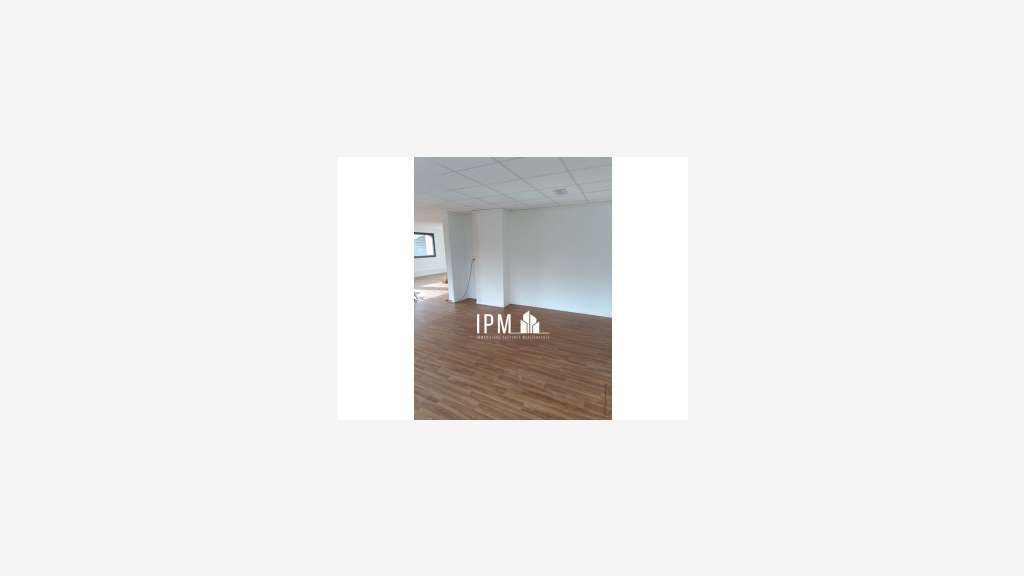 Bureaux de 100m² à louer LA CIOTAT 13600
