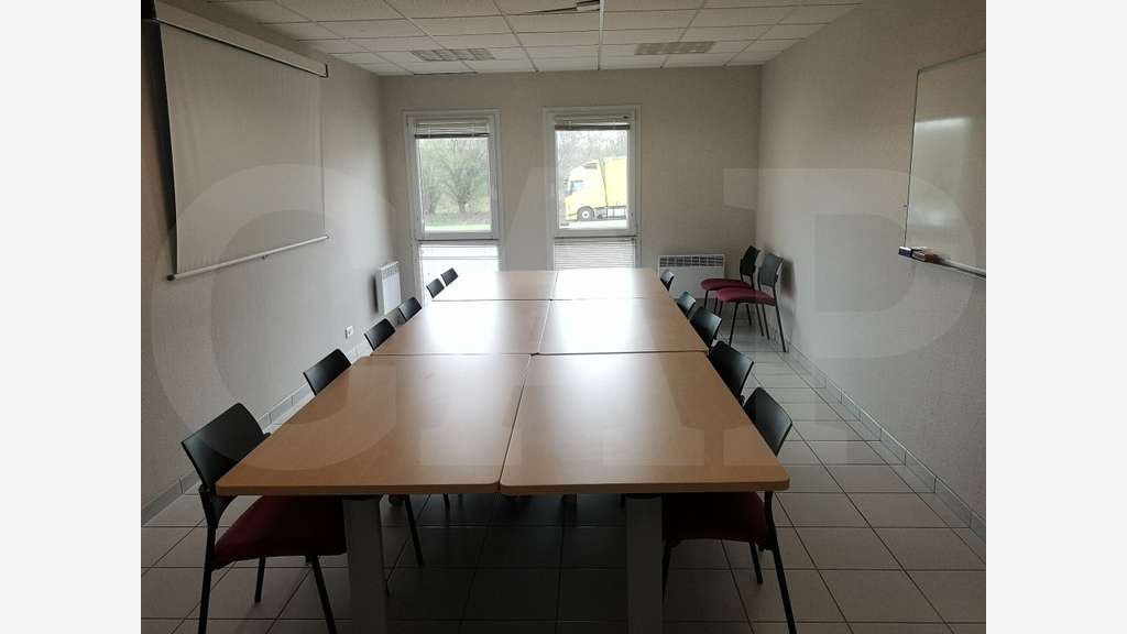 A louer plateau de bureaux 179m² périph. Pontivy