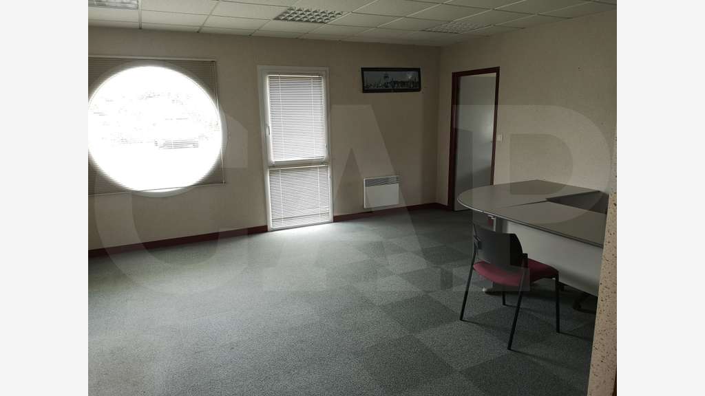 A louer plateau de bureaux 179m² périph. Pontivy