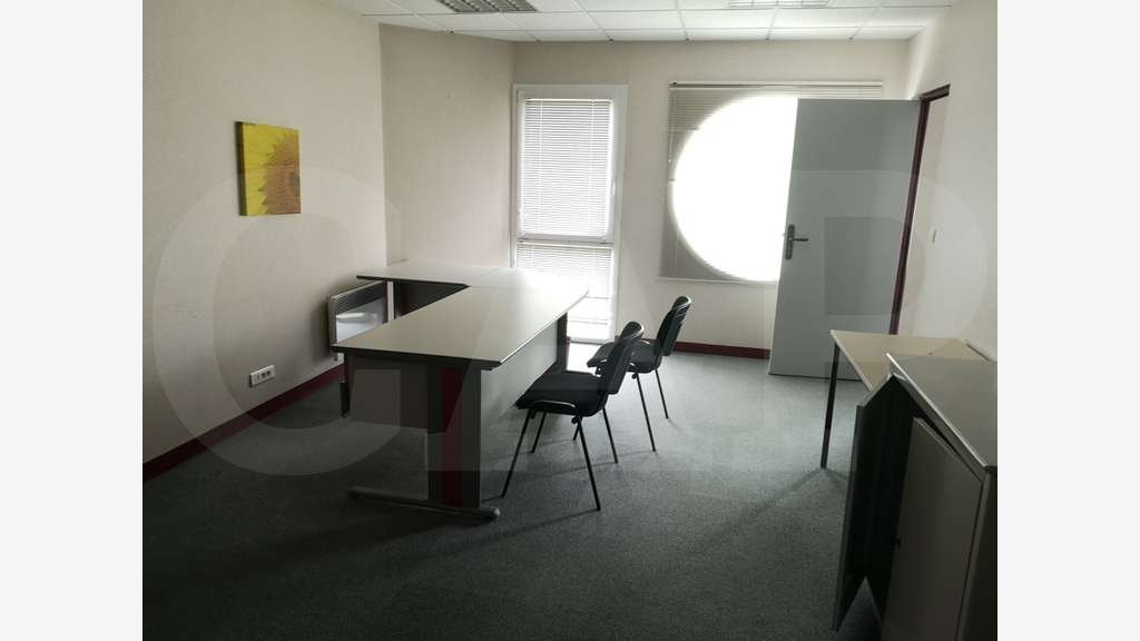A louer plateau de bureaux 179m² périph. Pontivy