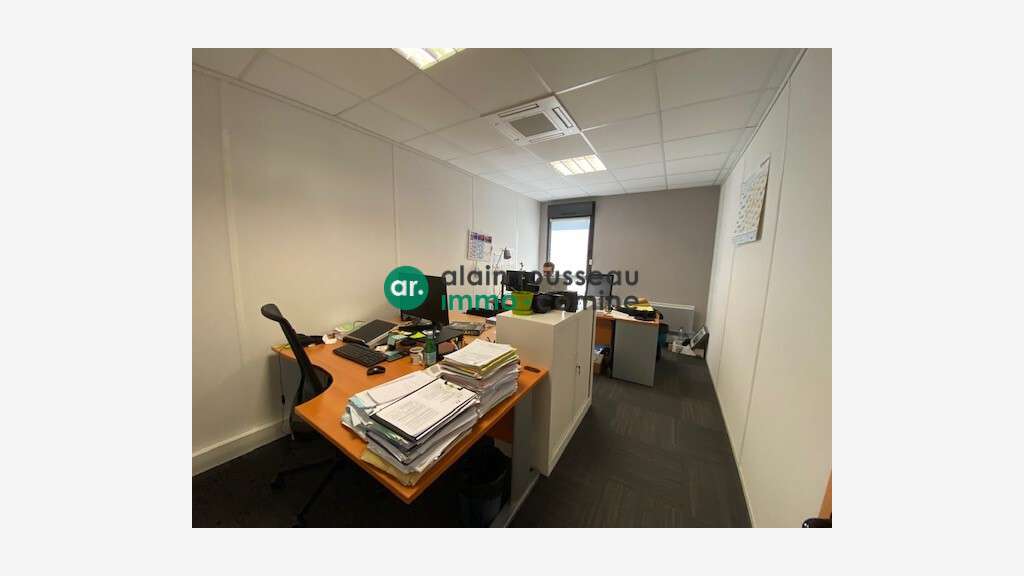 A louer bureaux 217m² parfait état à St Herblain