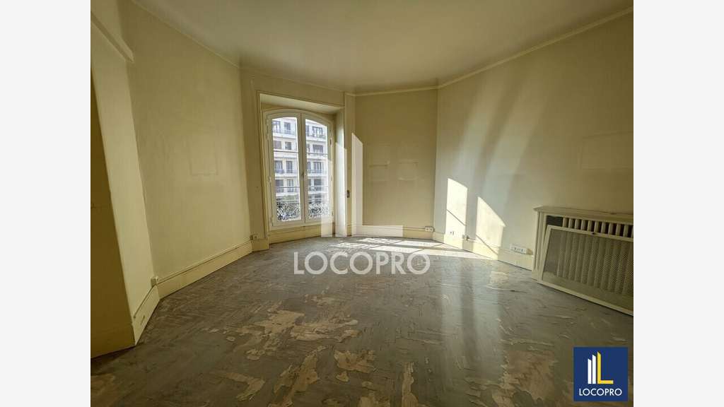 Loue bureaux de 250m² dans le Carré d'Or de Nice
