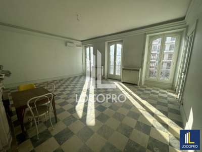 Loue bureaux de 250m² dans le Carré d'Or de Nice