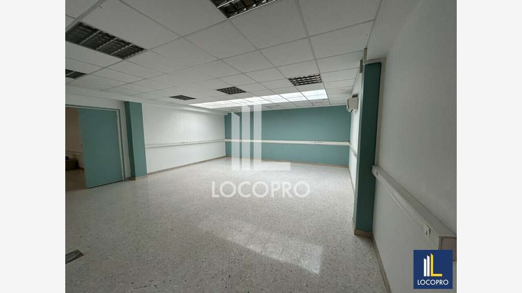 A louer bureaux de 284m² en R+1 le Cannet