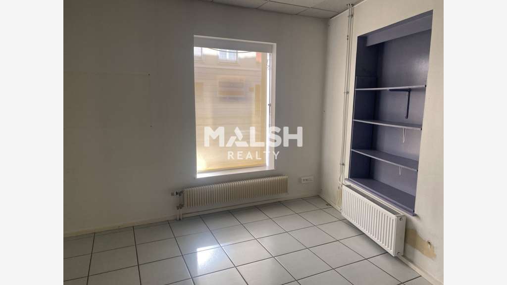 Loue bureaux 387m² divisibles dès 175m² à Decines