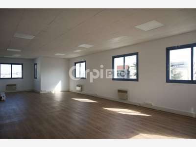 Vente local mixte 234m²  à Bron