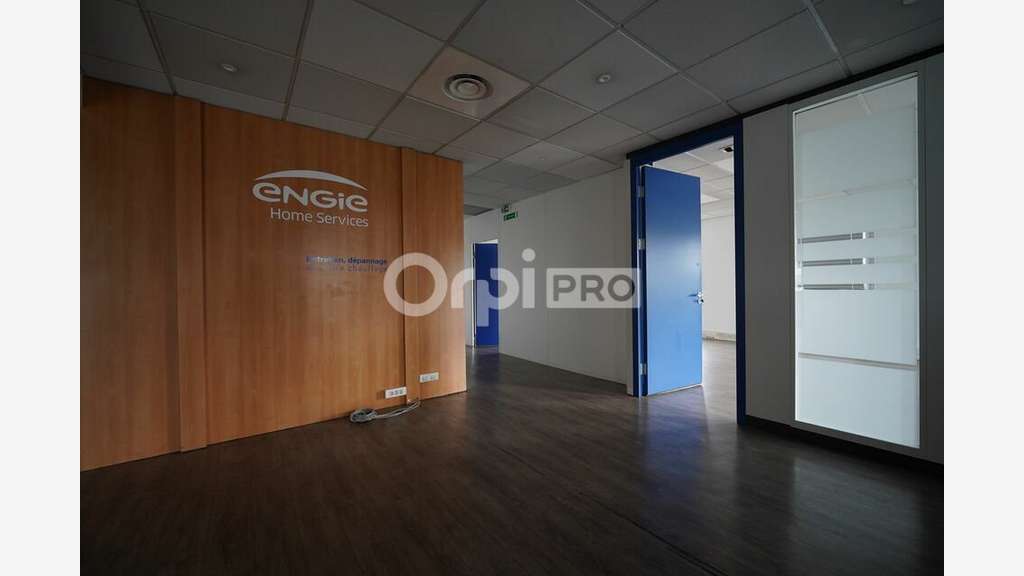 Vente local mixte 234m²  à Bron
