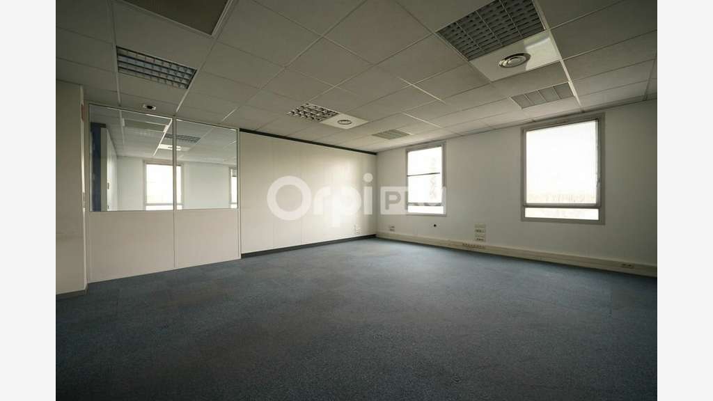 Vente local mixte 234m²  à Bron