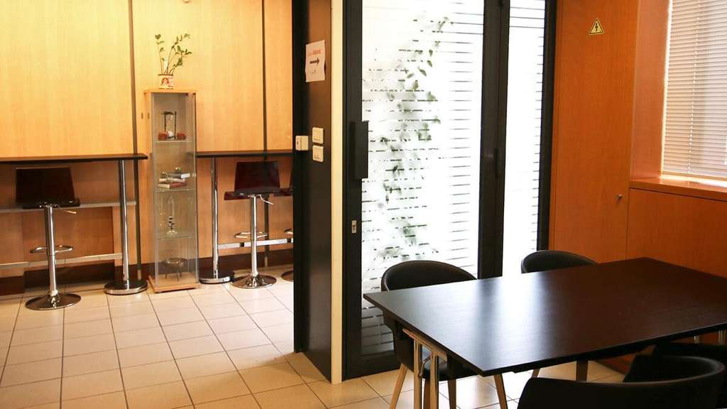 Loue bureaux de 9 à 45m² centre d'affaires Reims