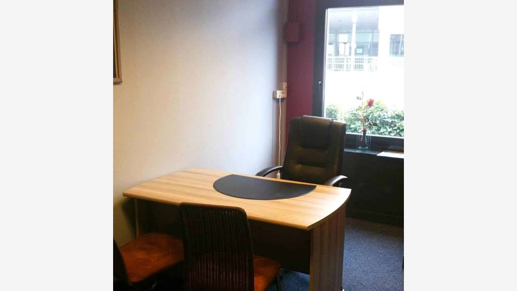 Loue bureaux de 9 à 45m² centre d'affaires Reims