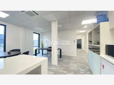 Bureau 70m² RDC à louer sur Wettolsheim / Colmar
