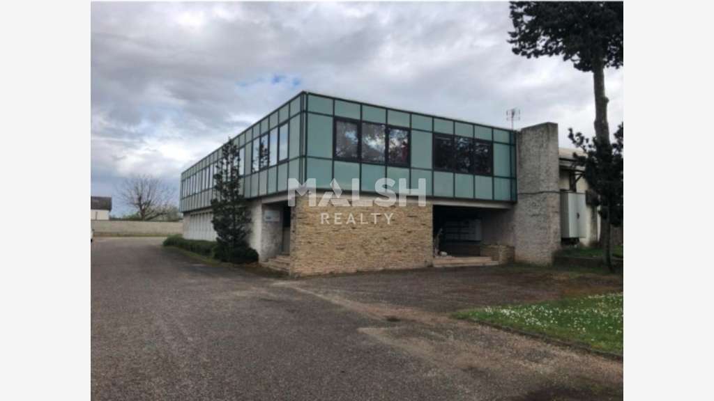 Loue bureaux divisibles 372m² à Decines Charpieu