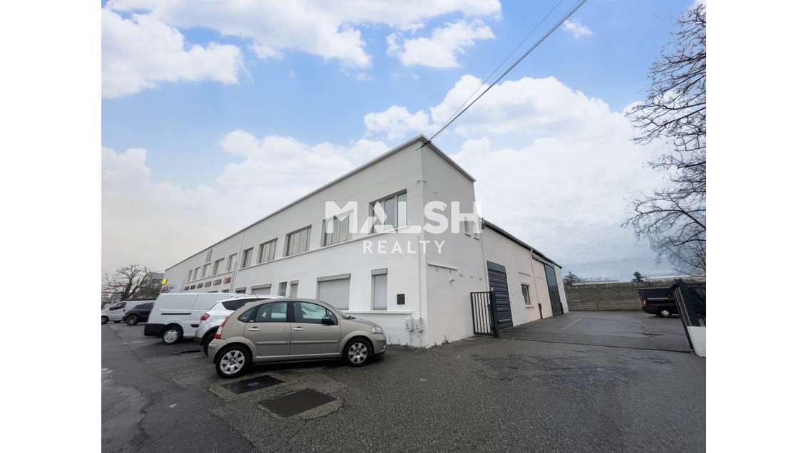 Location bureaux 140m² R+1 à Décines Charpieu 