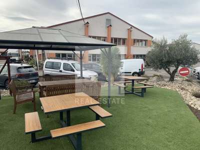 Bureaux 380m² en étage à louer à Décines-Charpieu