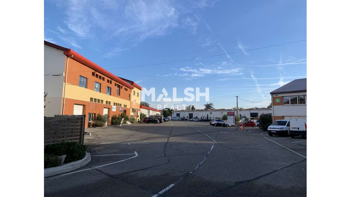 Bureaux à louer 654m² divisibles Décines-Charpieu