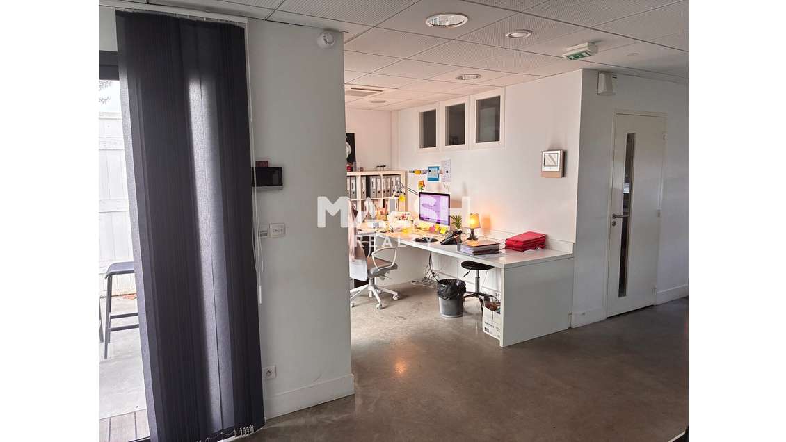 Bureaux PMR à louer 169m² à Décines-Charpieu