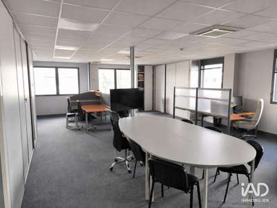A louer bureaux de 430m² à Décines-Charpieu