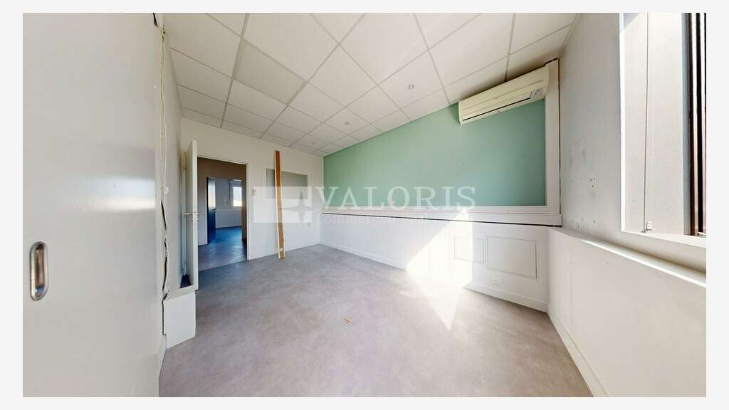 A louer bureaux fonctionnels 138m² Décines Centre