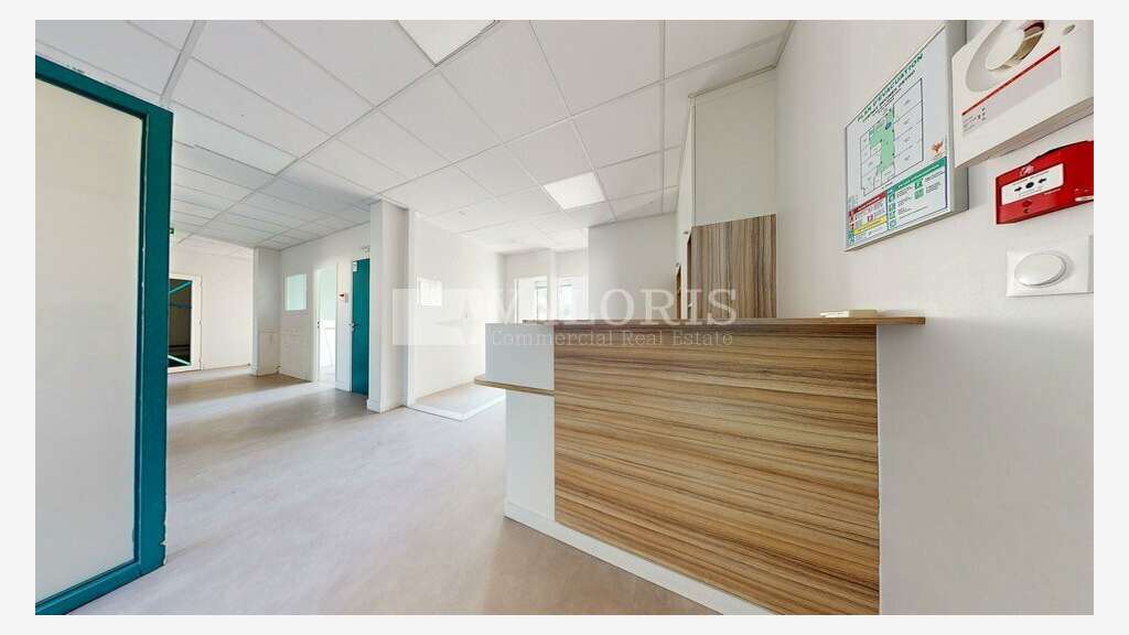 A louer bureaux fonctionnels 138m² Décines Centre