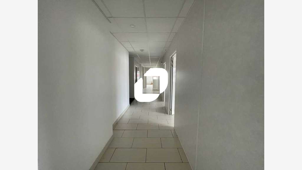 A louer Bureaux 380m² Decines charpieu