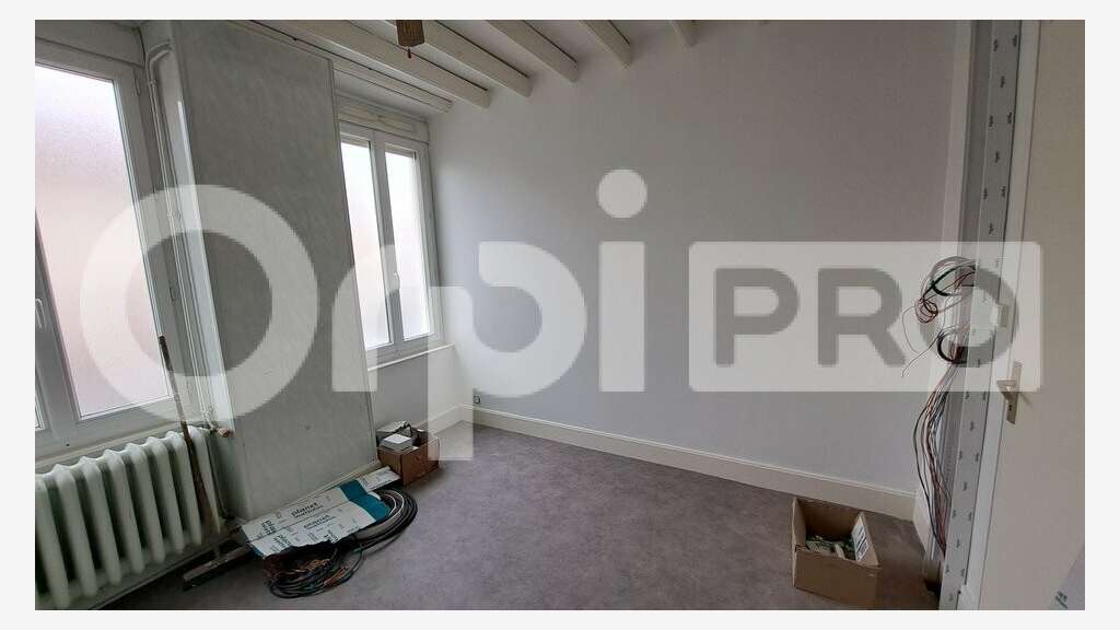 Bureau 30m² à louer à Désertines