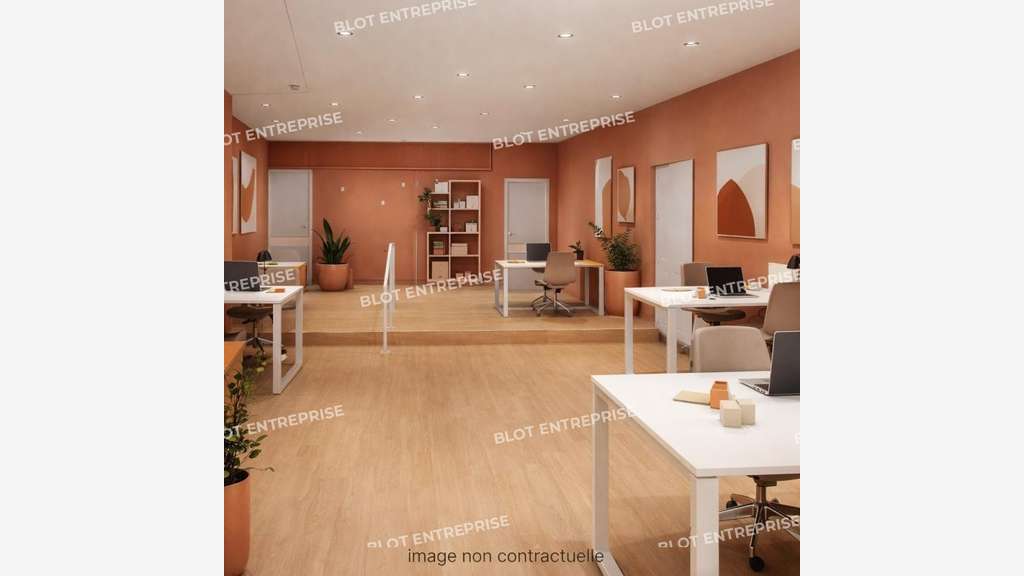 A louer cellule 60m² avec sous-sol à Dinan centre