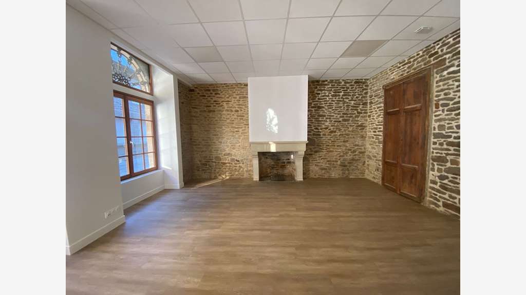 A louer local professionnel 60m² à Dinan centre
