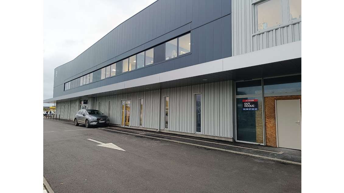 A louer local professionnel Pôle Santé Lanvallay