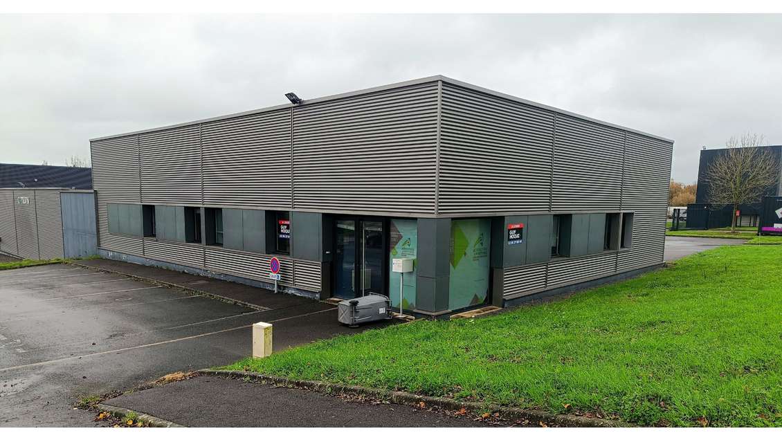 A louer bureaux 150m² zone artisanale Dinan 