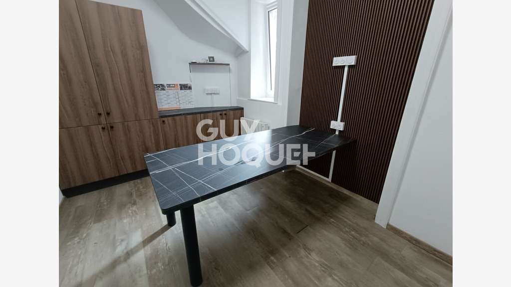 Location local commercial 47m² à Dinan