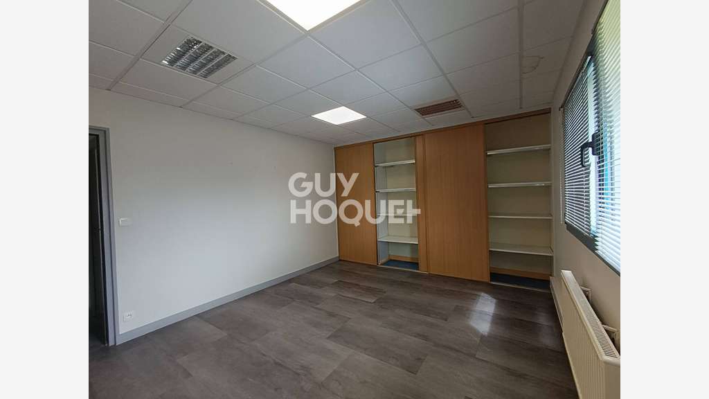 A louer bureaux de 17m² à Taden prox 4 voies