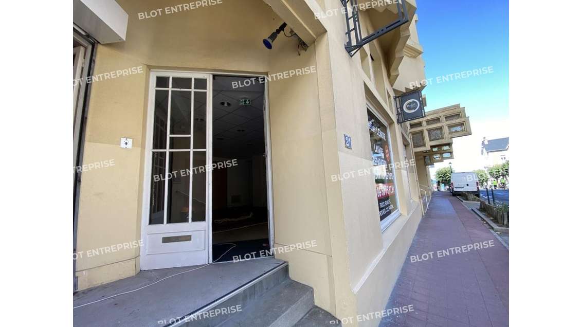 A louer locaux commerciaux 48m² à Dinard centre