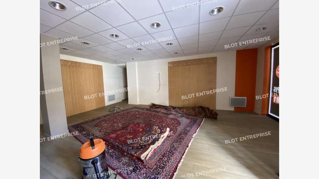 A louer locaux commerciaux 48m² à Dinard centre