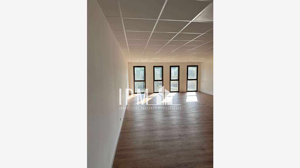 A louer bureaux 155m² divisibles à Aix-en-Provence