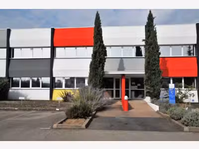 Loue bureaux divisibles à partir de 100m² à Mâcon