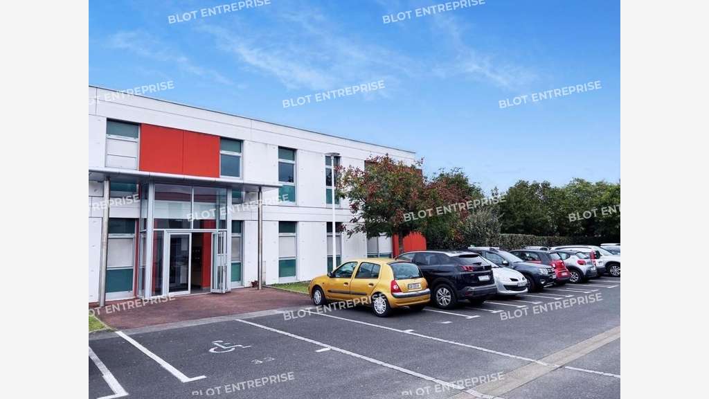 A louer bureaux 530m² divisibles à Nantes Est C7