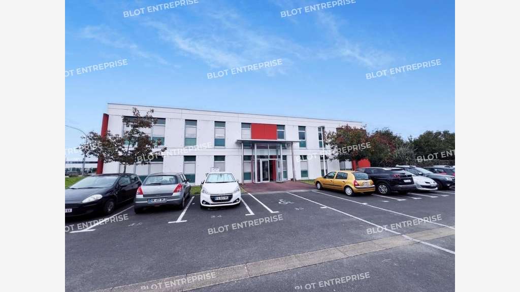 A louer bureaux 530m² divisibles à Nantes Est C7
