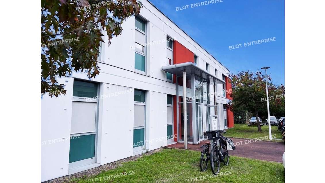 A louer bureaux 530m² divisibles à Nantes Est C7
