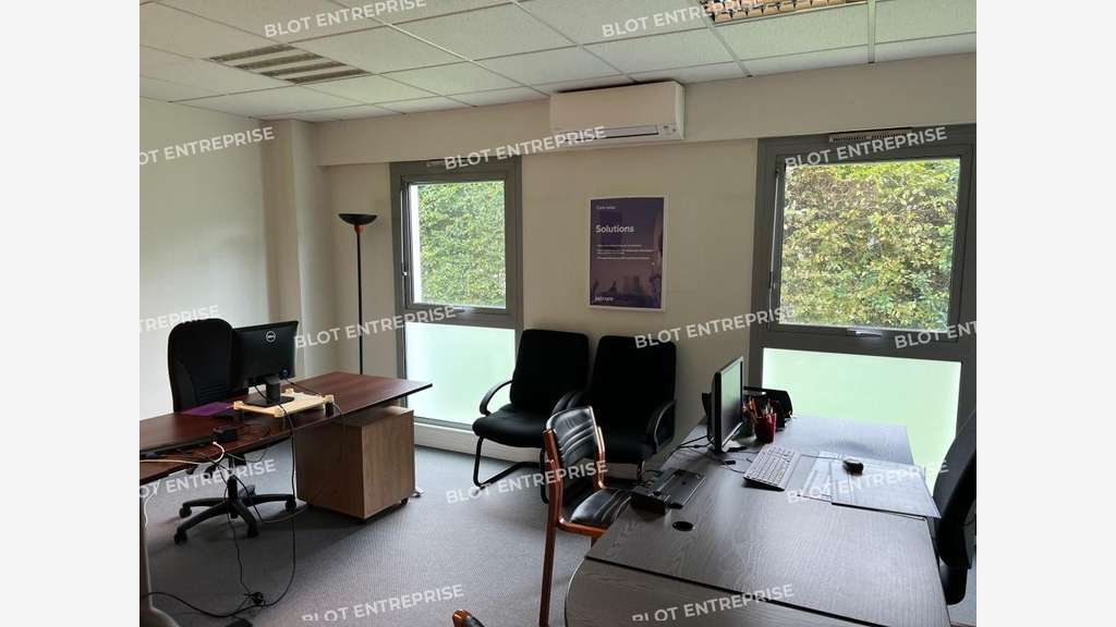 A louer bureaux 530m² divisibles à Nantes Est C7