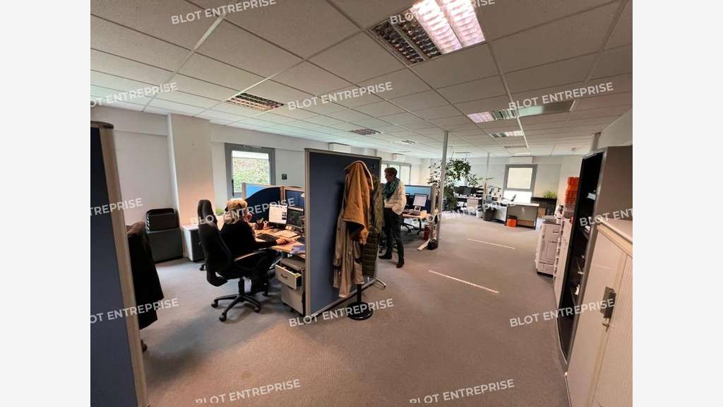 A louer bureaux 530m² divisibles à Nantes Est C7