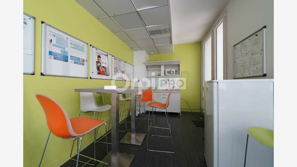 A louer plateau 375m² R+4 à Lyon 9e l'Espace