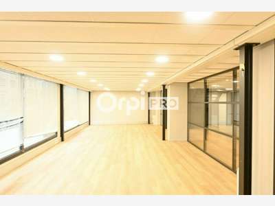 A louer plateau 375m² R+4 à Lyon 9e  l'Espace 