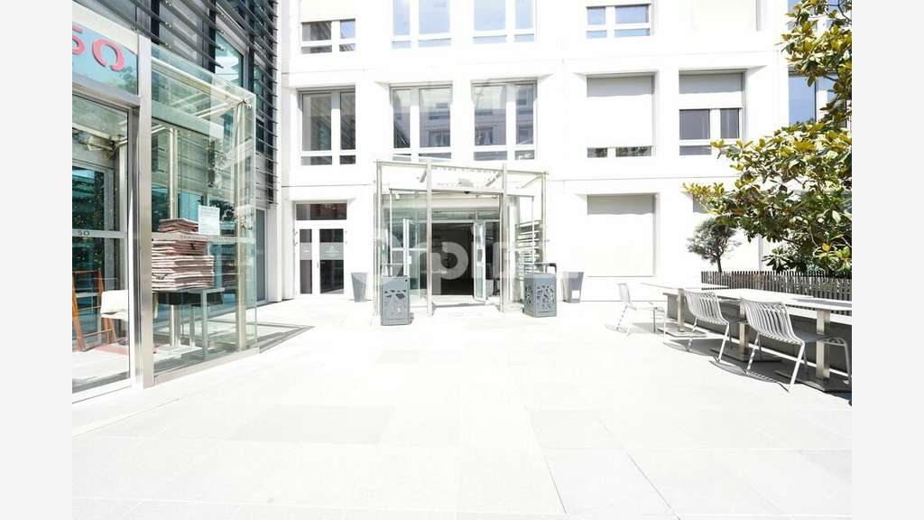 A louer plateau 375m² R+4 à Lyon 9e l'Espace