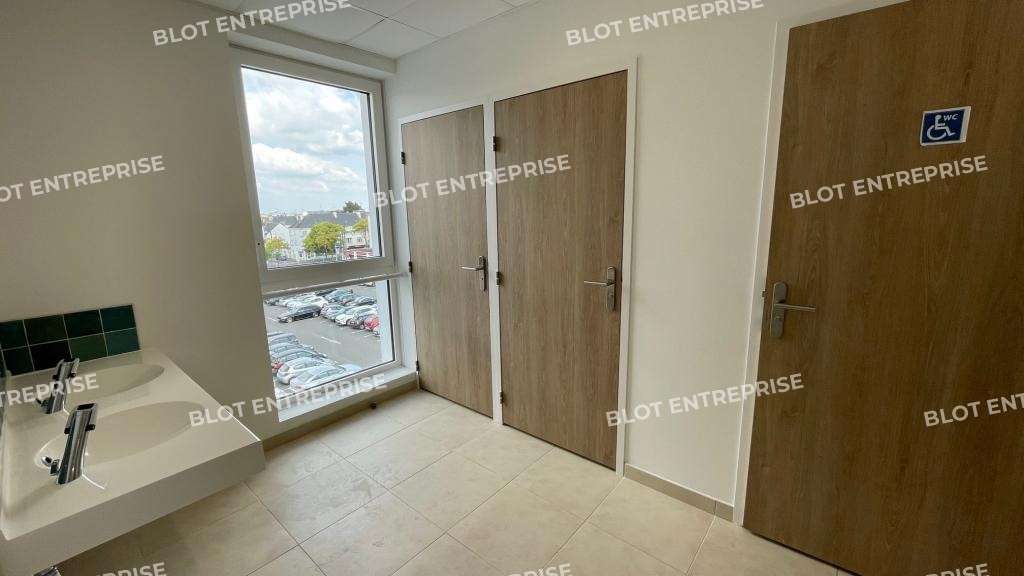 A louer bureaux 917m² à Saint-Nazaire centre