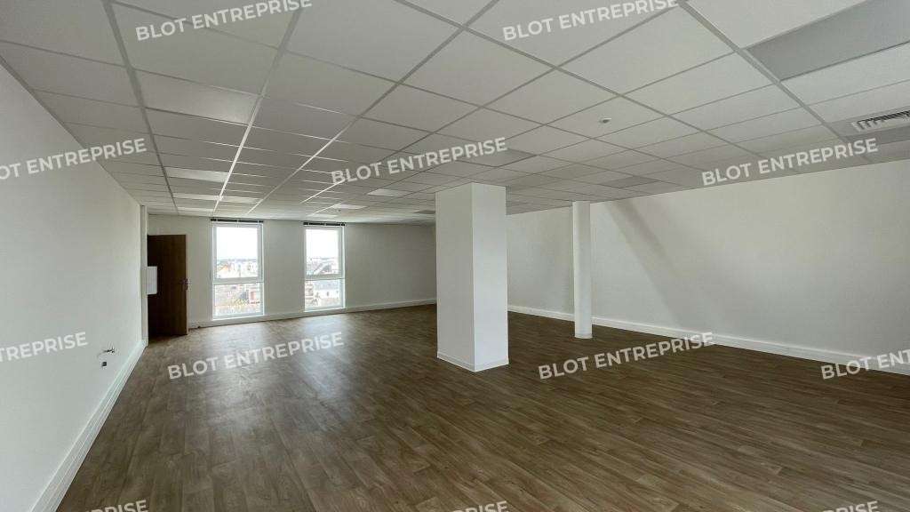 A louer bureaux 136m² PMR à St-Nazaire centre