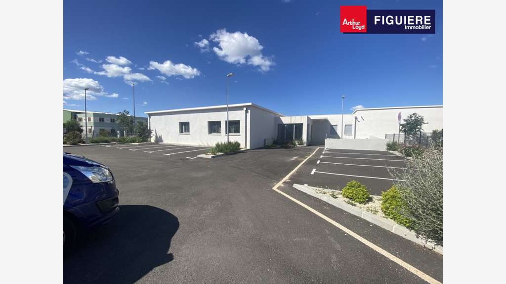 A louer bureaux 460m² divisibles à Saint-Mitre