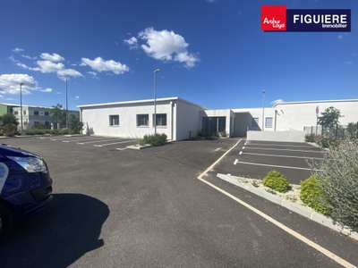 A louer bureaux 460m² divisibles à Saint-Mitre