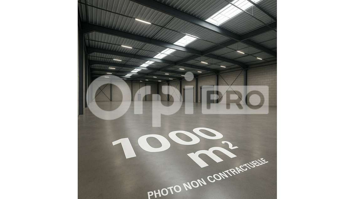 Local de 1000m² à louer à Domerat ZA de Châteaugay