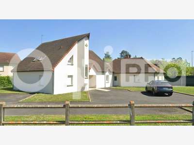 Bureau de 226m² à louer à Domérat